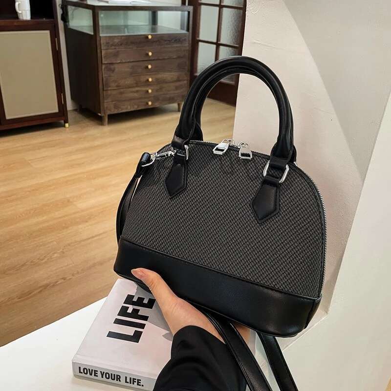 Trendy Minimalist Vintage Messenger Bag - Chic Solid Color Crossbody Purse With Letter Design