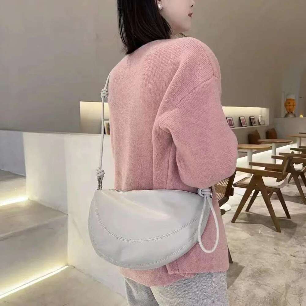 Top Layer Genuine Sheepskin Women's Crossbody New Spring Style Versatile Casual Soft Leather Small Bag Single Shoulder Sling