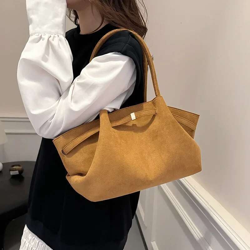 Fashion Trend Women Niche Multifunctional Large Capacity Shoulder Bag Wedding Tote Commuter Underarm Design Handbag