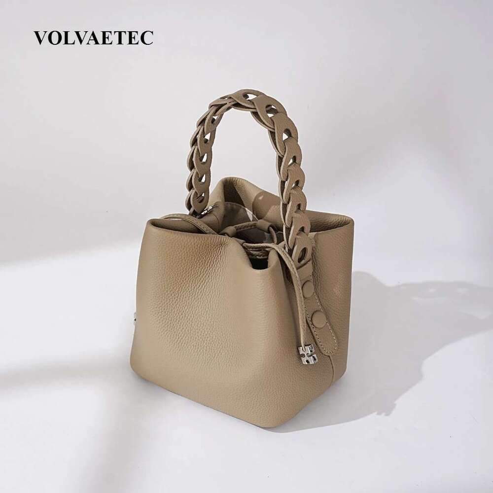 VOAETEC First-layer Cowhide Bucket 2025 Early Spring Real Leather Messenger Commuter Casual Versatile Bag Womens