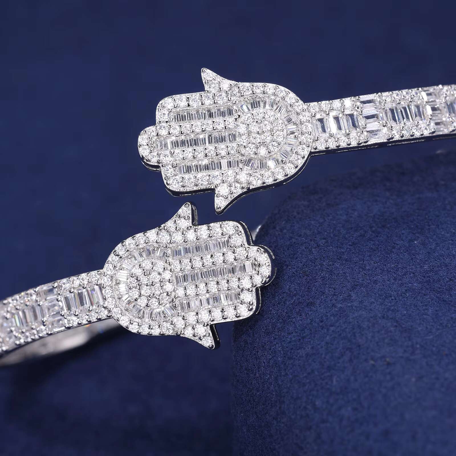 Wholesale Jewelry Women Men White Gold 925 Sterling Silver Baguette Moissanite Diamond Iced Out Hamsa Hand Bangle Bracelet