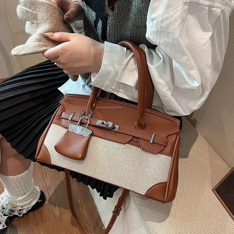 2025 Women's Splicing Color Contrasting Handbag Designer's New Fashionable Linen Cross Shoulder Strap Buckle Crossbody Bag Large Capacity Fr
