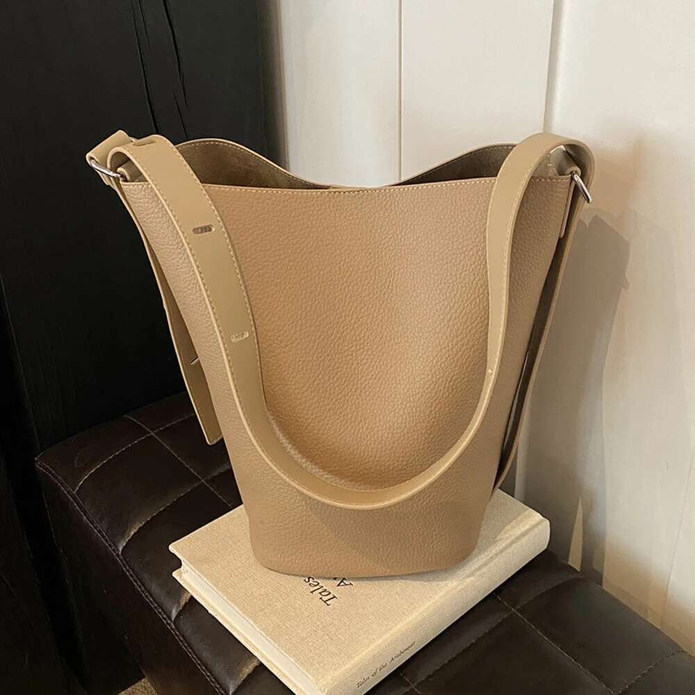 Bucket Women Adjustable Strap Shoulder Vegan Leather With Inner Pocket Handbag Hobo Bag For Work Travel