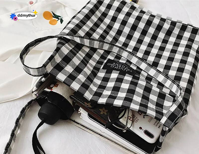 Fashion Simple Women Canvas Handbag Plaid Shoulder Female Wild Black And White Check Tote Campus Style Student Books Bag ddmythur