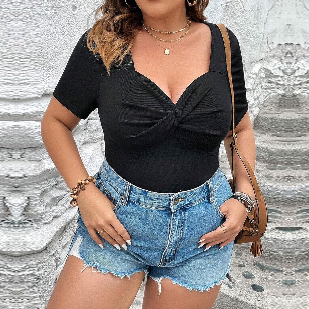 Large Size Womens Sexy V-neck Slim Fit and Slimming Temperament Commuting Short Sleeved Womens T-shirt White Top