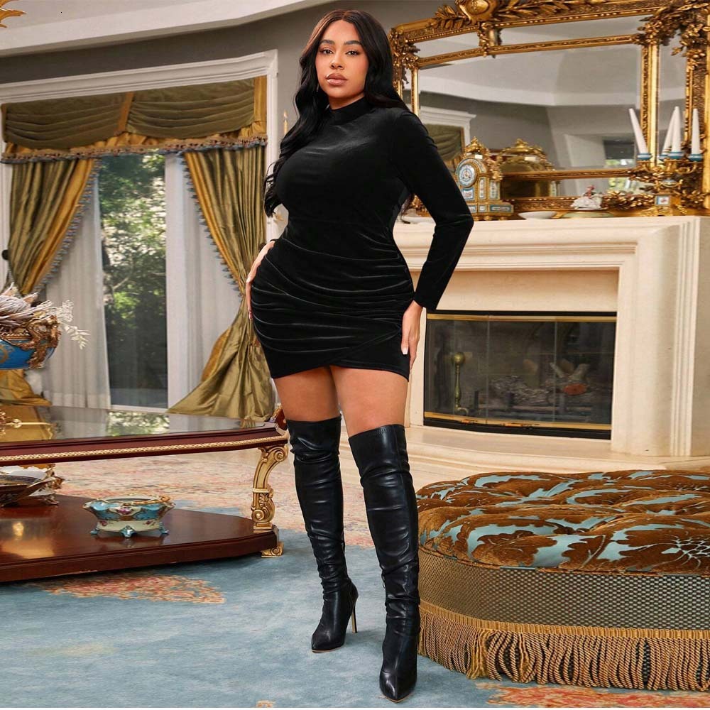 Large Size Womens Sexy Dress for Ladies Showing Off Figure in Autumn and Winter High Waist and Hip Hugging Short Skirt