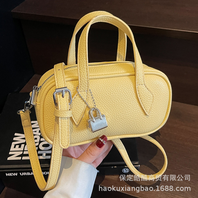 2025S designer high-end sense niche women summer new fashion super hot crossbody Korean version versatile handbag pillow bag