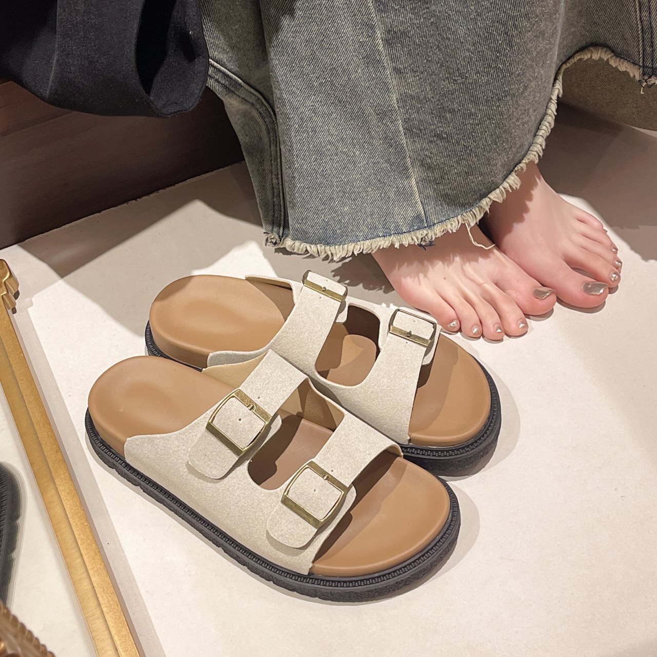 Designer Women Slipper Beach Non-slip Summer Fashion Classic Buckle Decorative Sandals 2025 Free Shipping Slides Clog Slipper Outdoor Indoor Shoes Wom