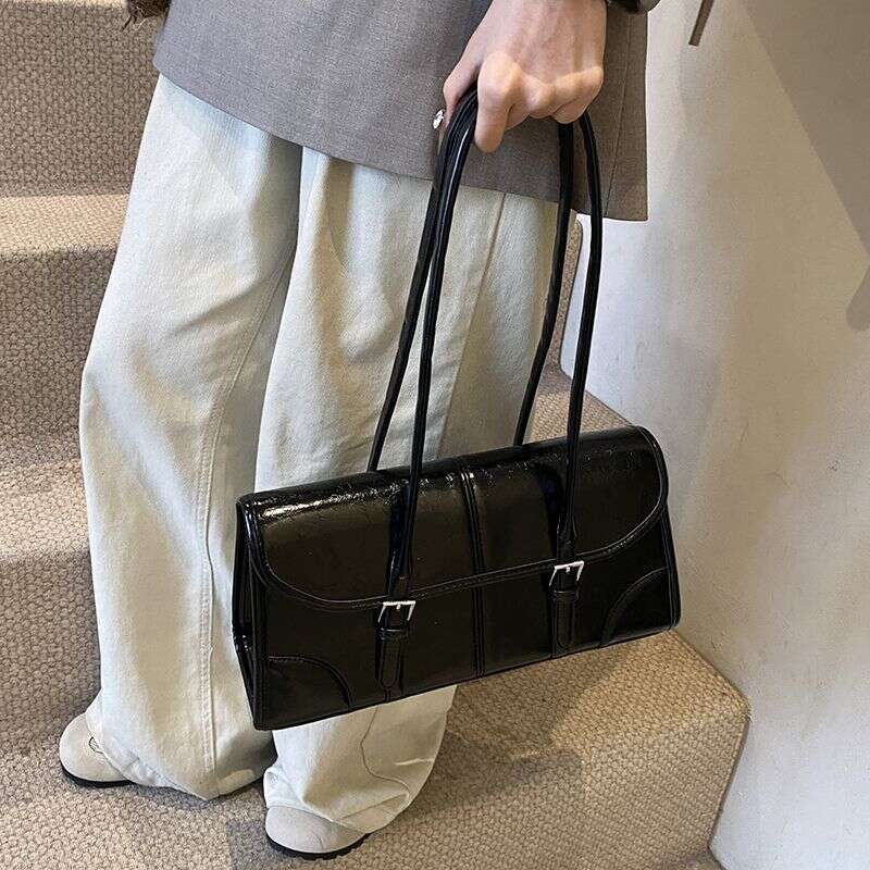 free shipping oil sensitive wax leather armpit for women 2025 new trendy stick winter commuting shoulder bag