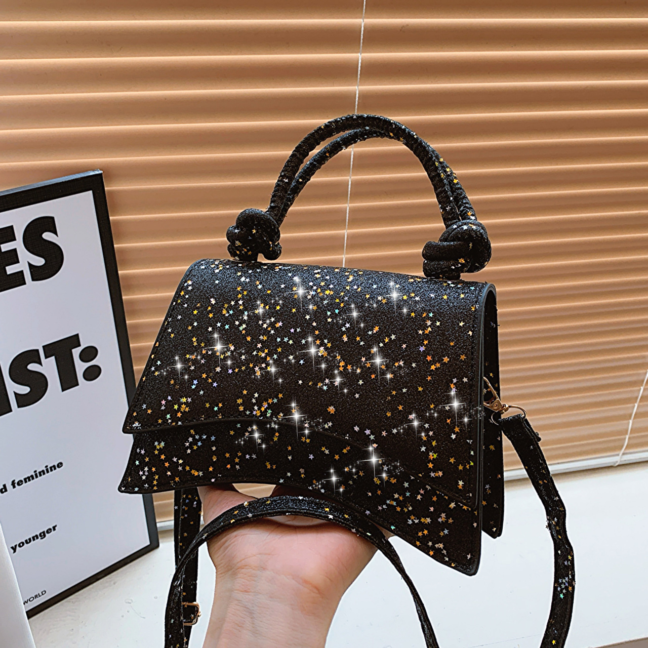 2025S designer new fashion sequin handbag women texture commuting shoulder crossbody versatile ins style armpit bag trend