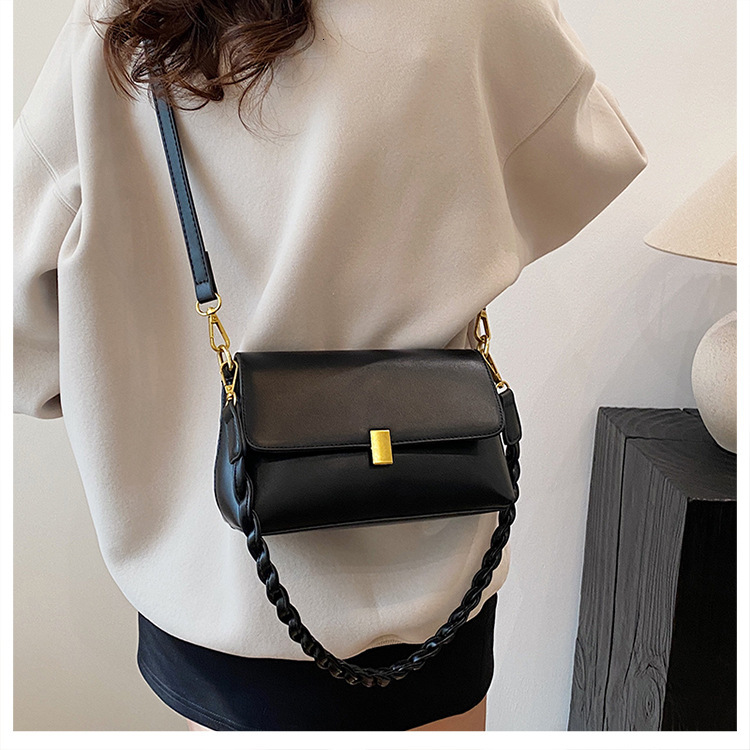 New women's small square bag, simple one shoulder multifunctional designer armpit bag, retro solid color, high-end feeling, diagonal cross small 