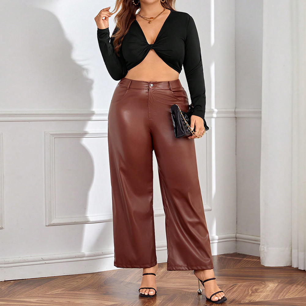 Large Size Womens Black Long Sleeved Tight Sexy and Chic Short Style with Exposed Navel and Bottom Top
