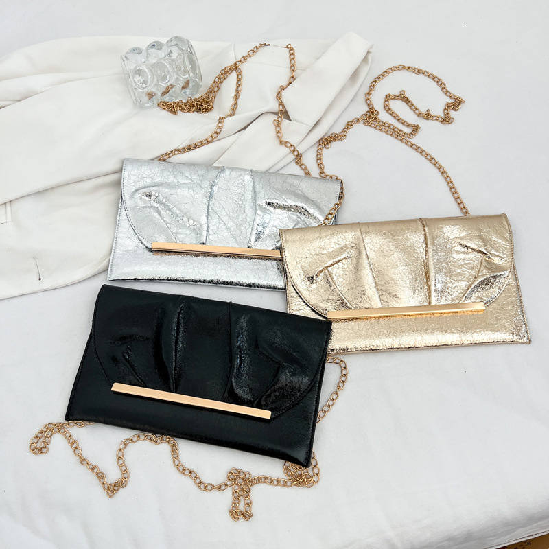 2025S designer with shiny folds large capacity new pleated wedding handbag shoulder diagonal cross banquet bag women envelope bag