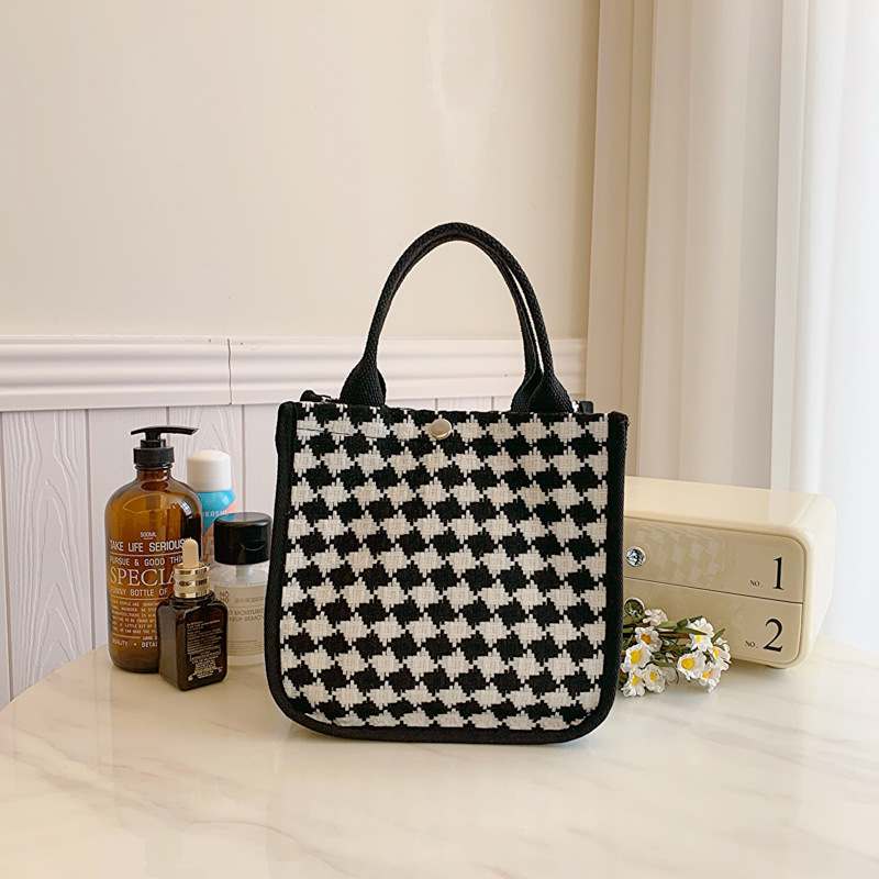 2025S designer new style outdoor women high-end sense niche tote bag work commuting handbag fashionable carrying strap