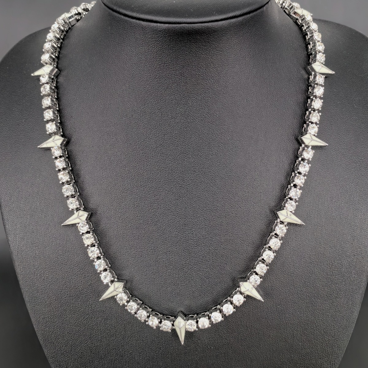 5mm Black Panther Diamond-Set Alloy Men's Necklace | High-End Hip Hop Cuban Link Chain for Trendy Fashion Lovers