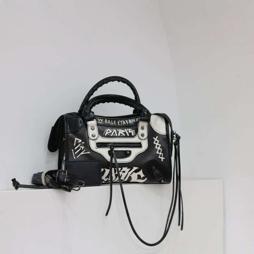 Graffiti Bag Over Migration With PU Material