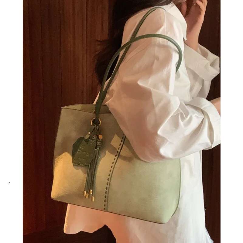 Nanfeng Chio2nd Bread Dog Lime Tote Large Capacity 2025 New Handheld Shoulder Bag