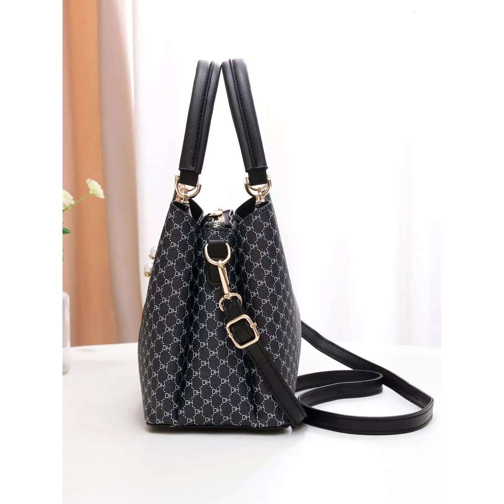 Ladies' mature and one shoulder crossbody mother bag, large capacity elegant handbag