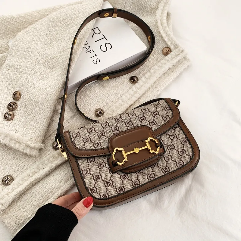 Free shipping 2025 new designer bag fashionable commuting printed small square bag women's high-quality crossbody bag shoulder bag
