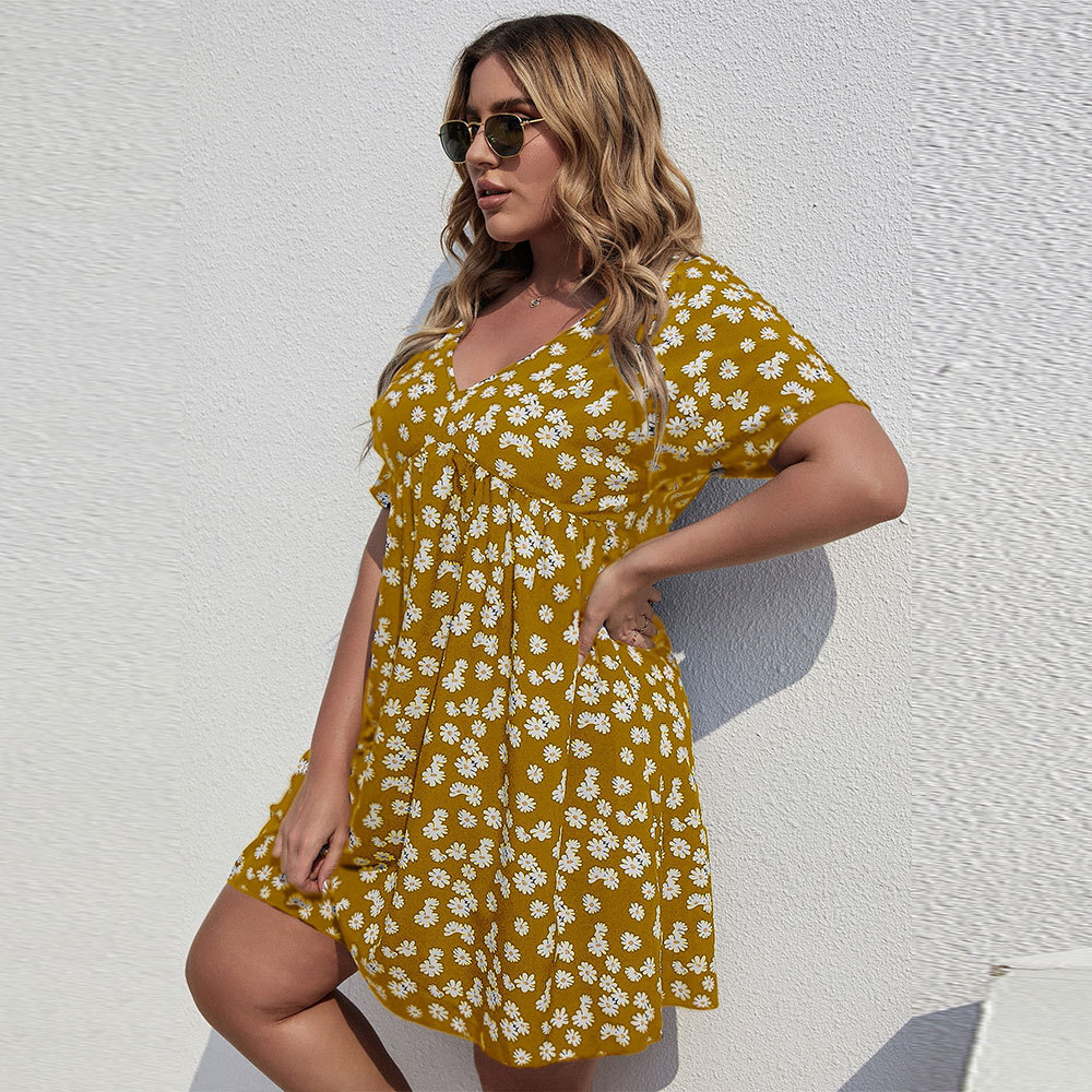 Summer Plus Size Womens Dress with Waist Cinching and Large Swing A-line Skirt Vacation Style Printed Dress
