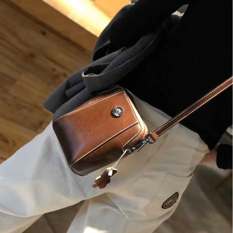 2025S designer cowhide small crossbody new popular versatile phone niche women high-end single shoulder bag trend