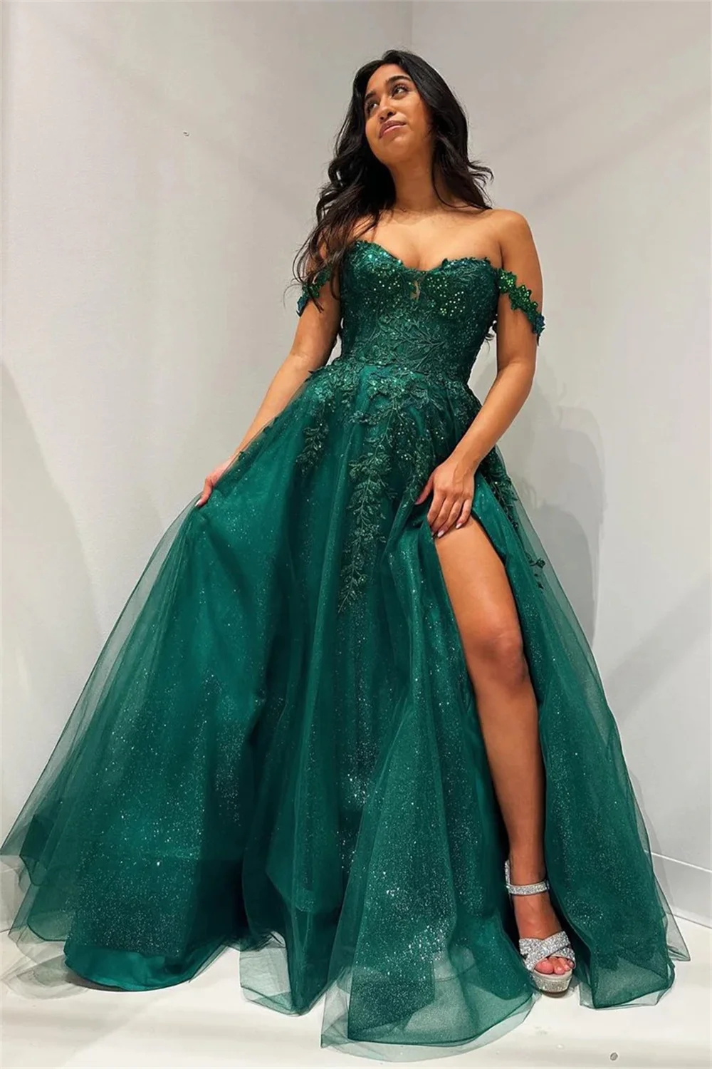 New Style Green Evening Formal Dress 2025 Off the Shoulder Sequins Lace Appliques Silt Tulle Prom Party Gowns Pageant Dresses robe de soriee