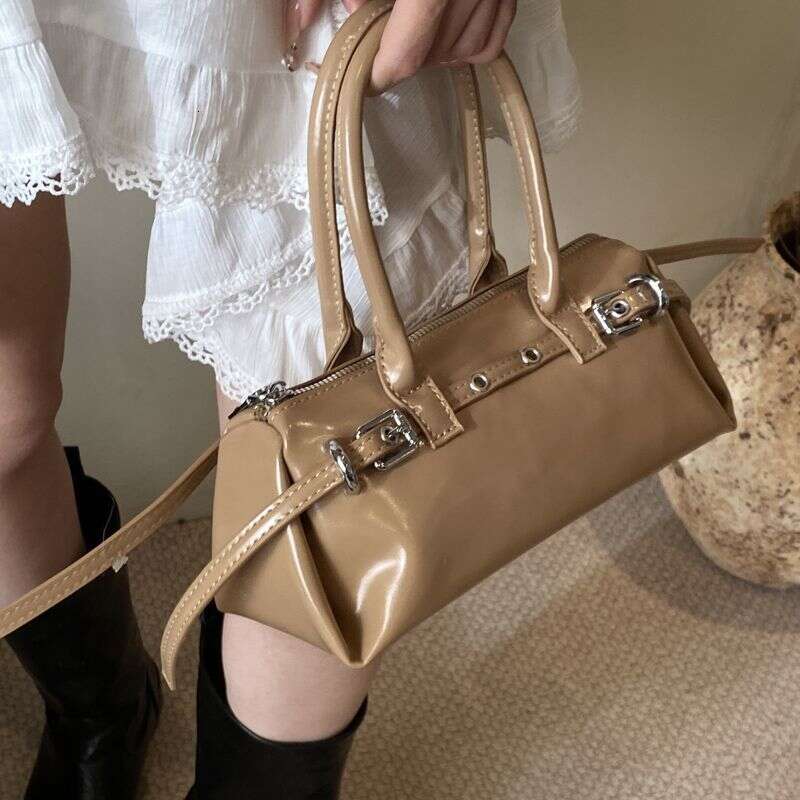 Niche Design for Women 2025 Spring Summer New Shoulder Versatile Handheld Crossbody French Stick Bag