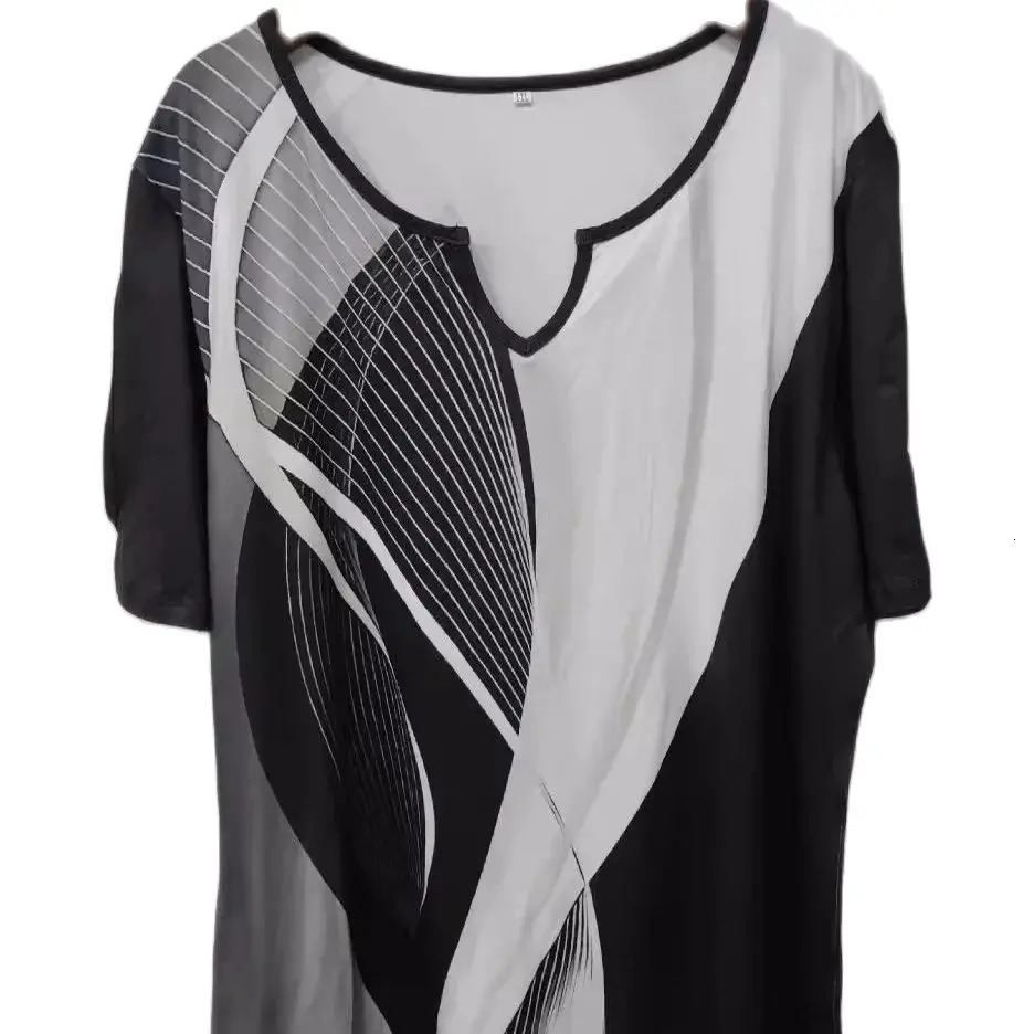 2024 plus size womens black and white color matching printed Vneck offtheshoulder large casual Tshirt woman 250514