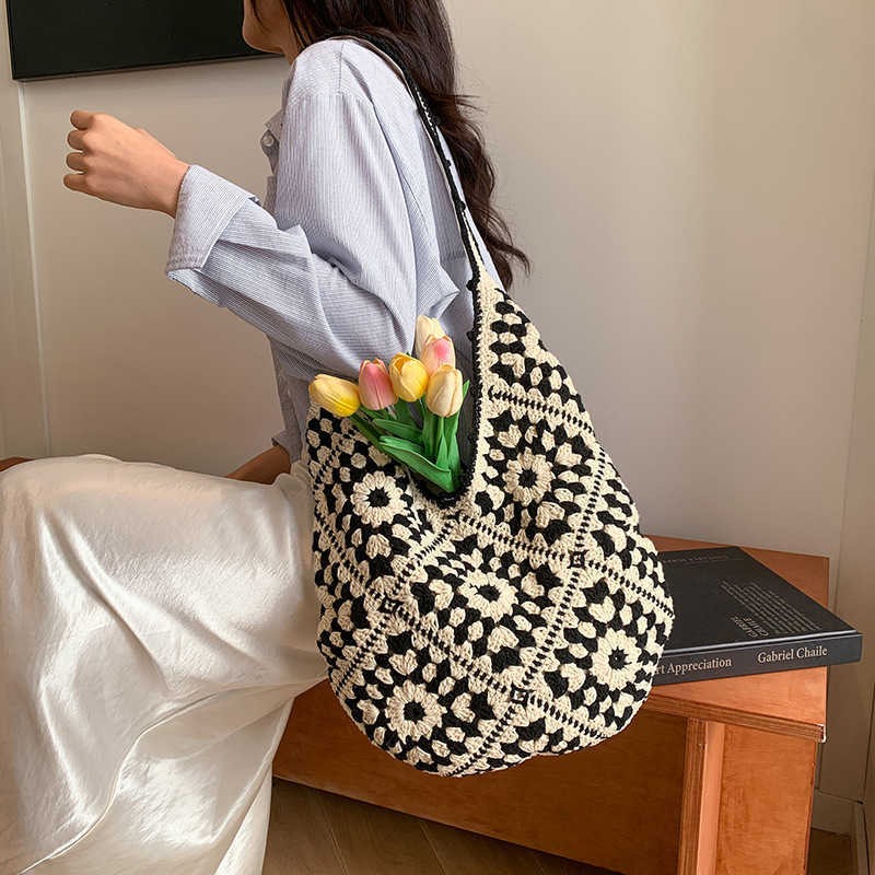 25 New Hand Woven Yarn Hollow Grandmother Ethnic Large Capacity Versatile Shoulder Bag Yarn Crossbody Bag
