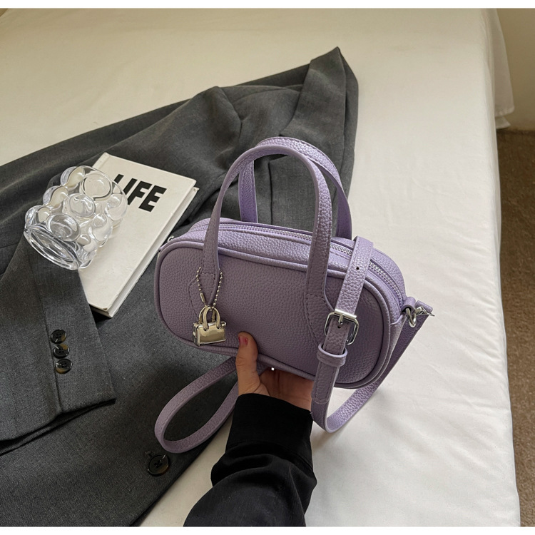 2025S designer high-end sense niche women summer new fashion super hot crossbody Korean version versatile handbag pillow bag