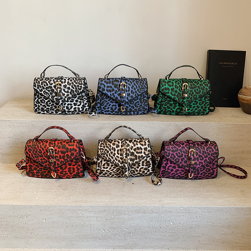 2025S designer stylish leopard print simple summer new personalized handbag crossbody small square women bag