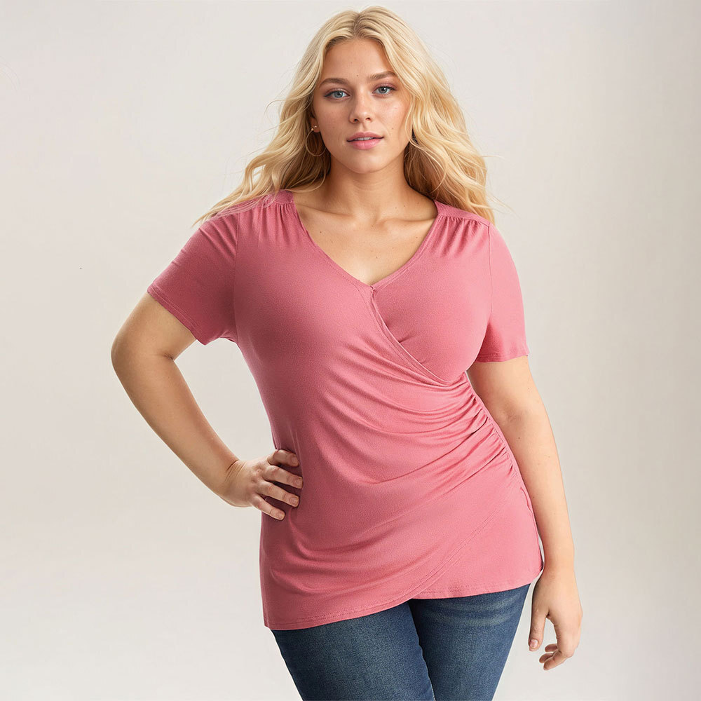 2025 New Plus Size Womens Pink Minimalist Style Versatile Commuting T-shirt Slimming Short Sleeved Top