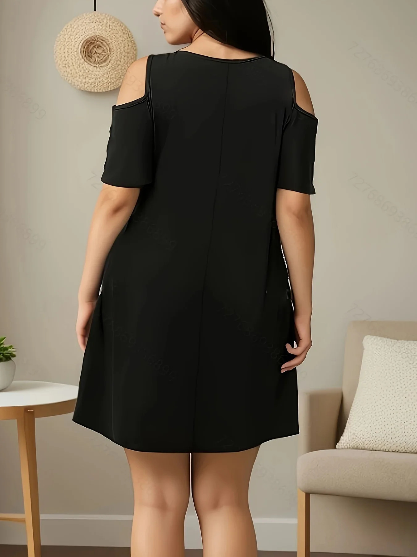 Plus size solid color cold shoulder dress elegant short sleeved round neck suitable for womens plus clothing in spring and summer 250506