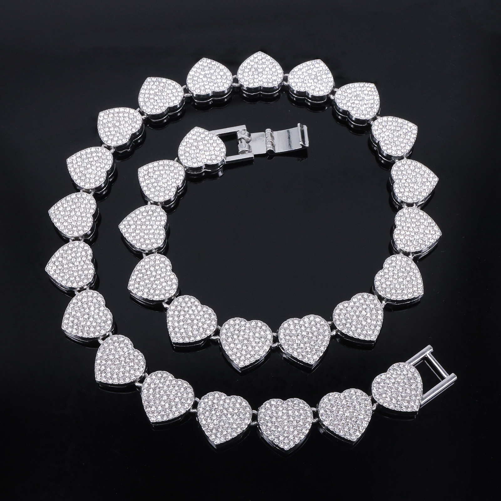 Trendy Full Rhinestone Heart Cuban Link Necklace for Men and Women, Cool Hip Hop Bling Chain, Gold Silver Alloy Jewelry for Streetwear Style