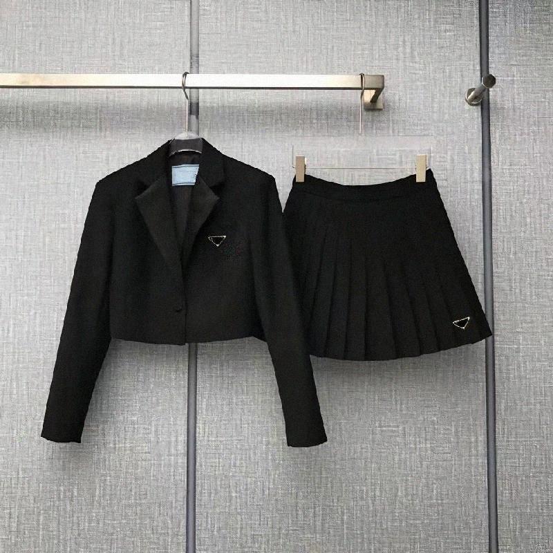 Women Dresses Sets Two Piece Dress Lady Slip Dress Summer Designer Short Skirt Triangle Party Dress Casual Skirts Suit Black