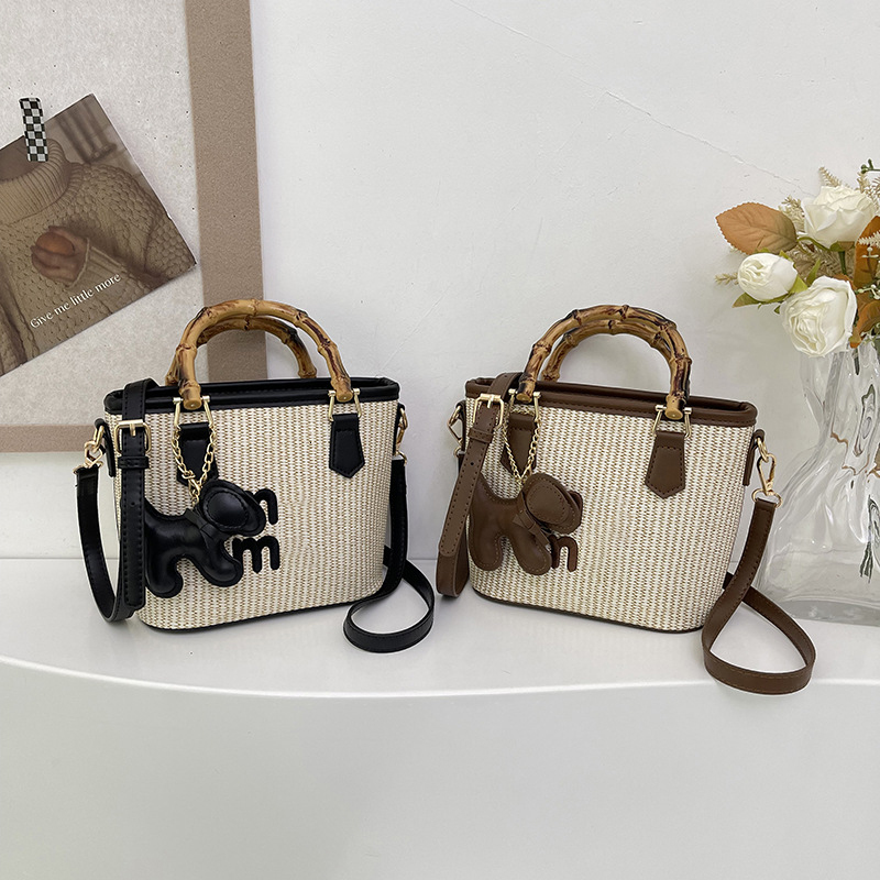 Free shipping 2025 designer bag new spring basket bag fashion contrast straw woven bag bamboo vegetable Bucket Bag Handbag single shoulder bag straddl