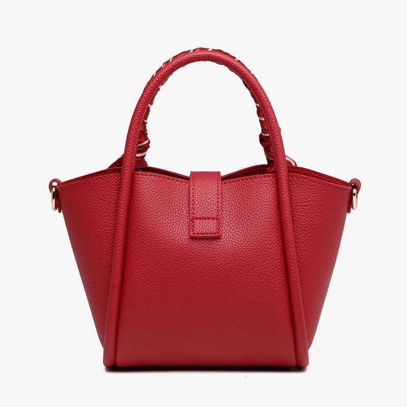 brand new large capacity shoulder high-end women's Fashion niche leisure handbag ladies crossbody bag