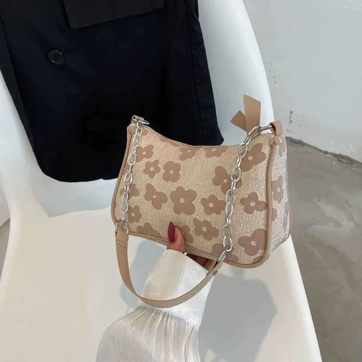 Printed High-Class Gentle Temperament Crescent Bag Fashion Chain Small Square Bag Multifunctional Lady Single Shoulder Bag M250520