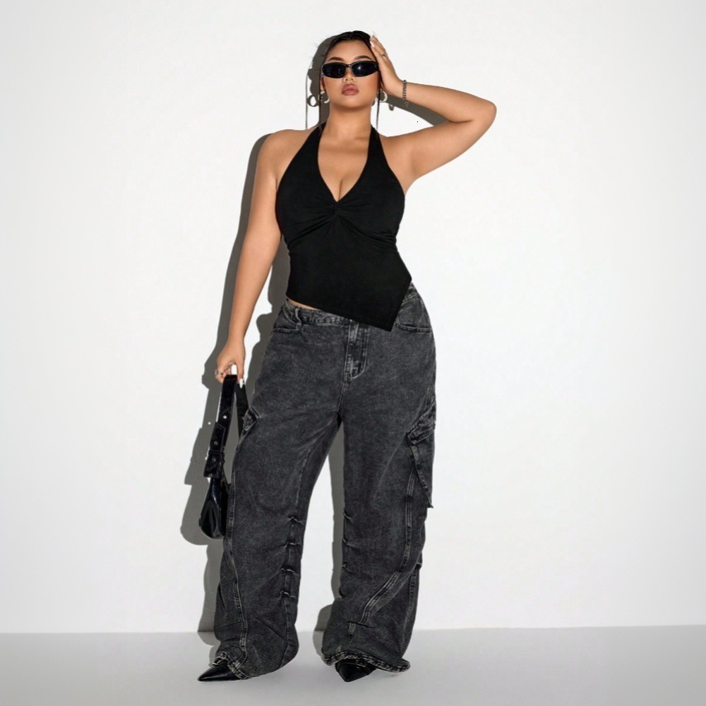 2025 Plus Size Womens Sexy Hanging Neck T-shirt for Spring and Summer Backless Design V-neck Short Top