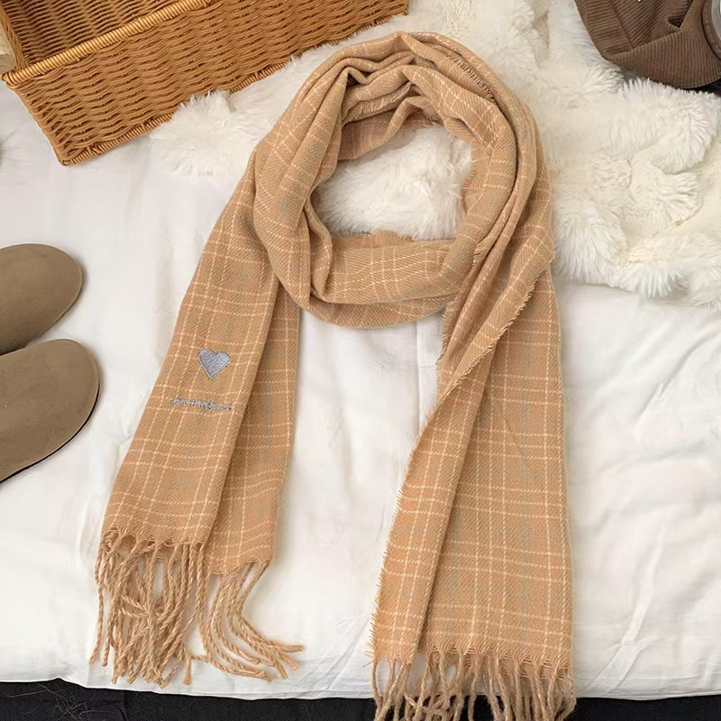 T716 scarf women's winter high-end 2025 new Korean version all-match embroidered love retro plaid scarf shawl