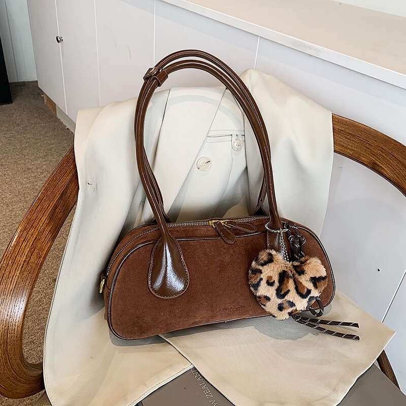 Autumn/Winter Versatile Retro Matte Texture Underarm Shoulder Handheld Bowling Bag Women's 2025 New Casual Fashion Trend