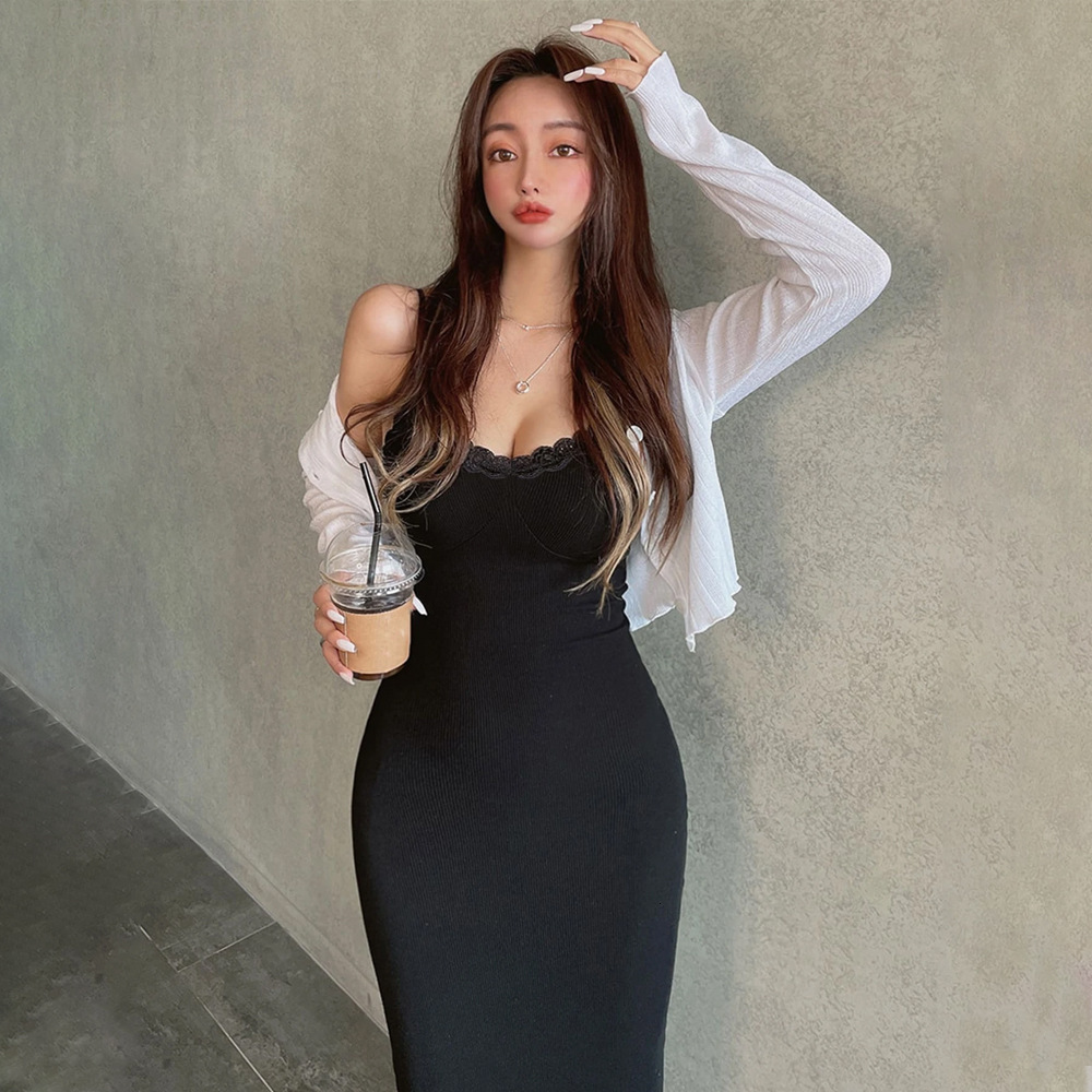 Autumn and Winter New Black Lace Camisole Dress Sexy and Spicy Girl Hip Hugging Skirt Slim Fit and Slimming Bottom V-neck Long Skirt