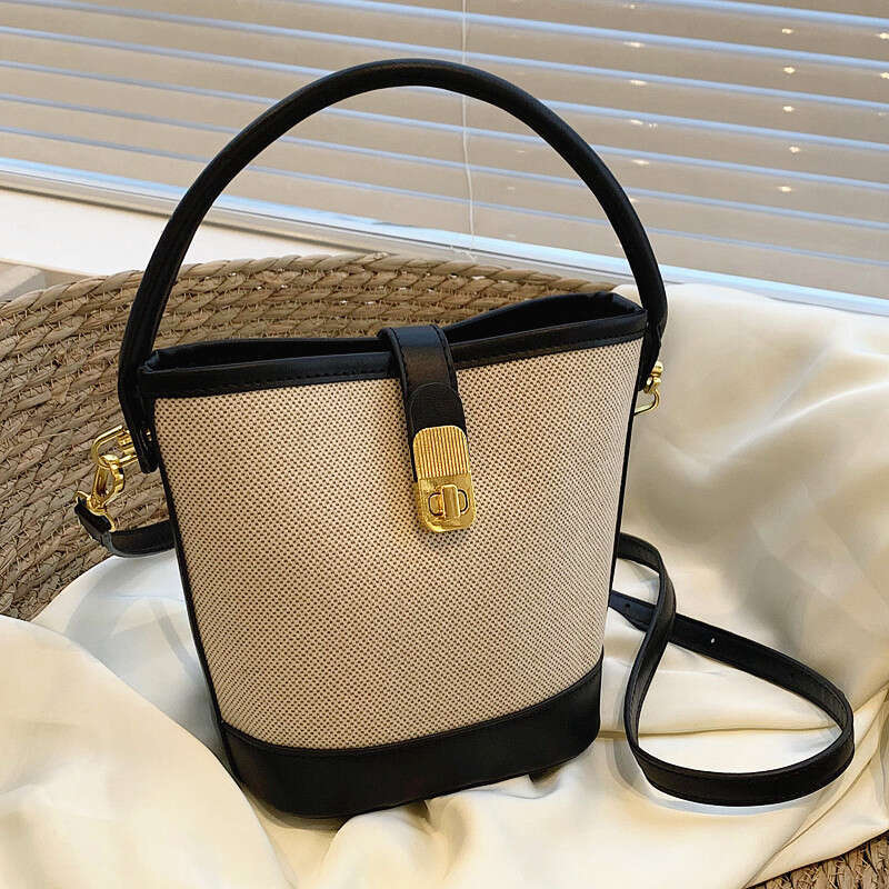 This year's popular niche 2025 women's summer stylish versatile crossbody hand-held bucket bags, new styles with unique and elegant temperam