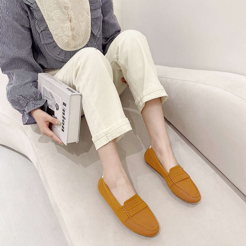 Queen's 2025 new round toe single women, knitted woven leisure and happiness, bean shoes for women