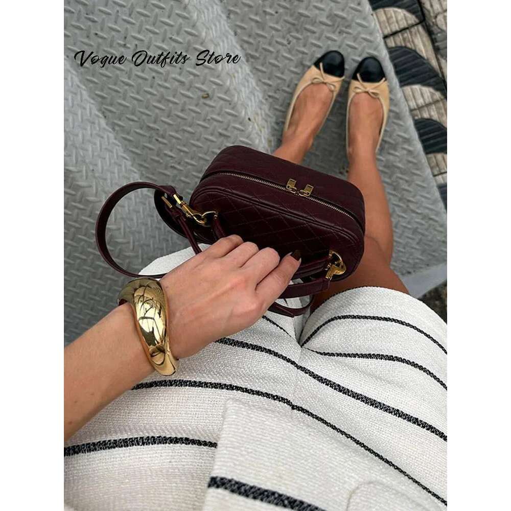 Casual Striped Women Set Lapel Single Breasted Half Sleeve Tops Pockets Mini Shorts Outfit Summer Fashion Lady Sets