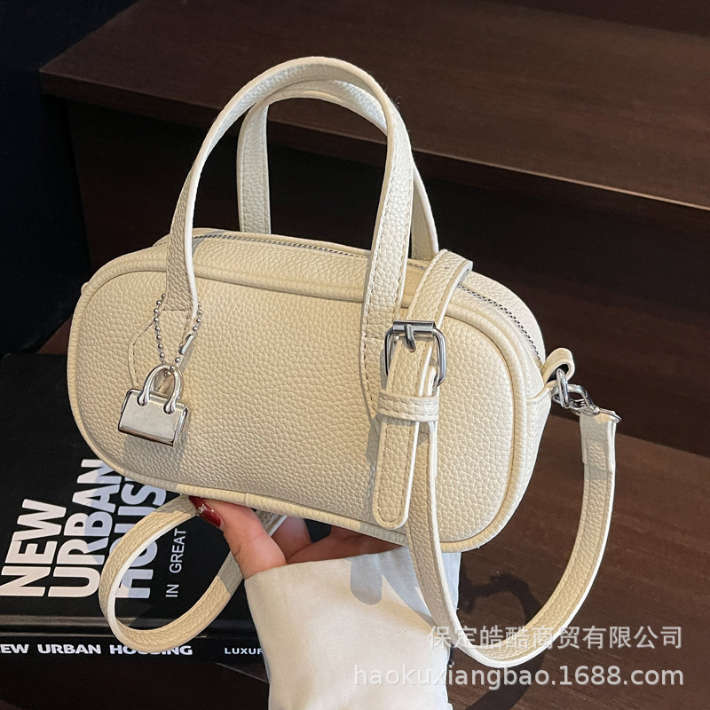 2025S designer high-end sense niche women summer new fashion super hot crossbody Korean version versatile handbag pillow bag