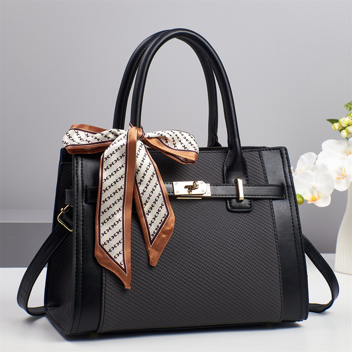 2025S Designer New Fashionable Macaron Handbag Splicing High Beauty Shoulder Simple Large Capacity Women Crossbody Bag