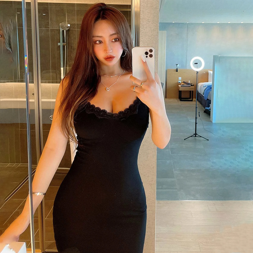 Autumn and Winter New Black Lace Camisole Dress Sexy and Spicy Girl Hip Hugging Skirt Slim Fit and Slimming Bottom V-neck Long Skirt