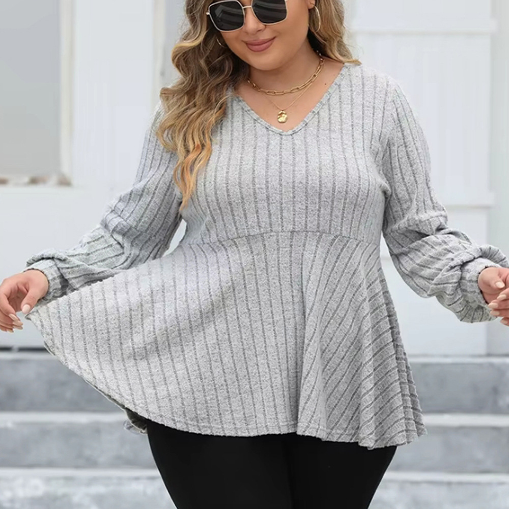 Plus Size Womens Casual T-shirt for Autumn and Winter Loose and Slimming V-neck with Inner Lining and Long Sleeved Top