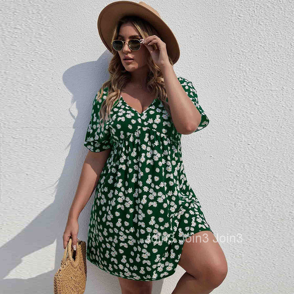 Summer Plus Size Womens Dress with Waist Cinching and Large Swing A-line Skirt Vacation Style Printed Dress